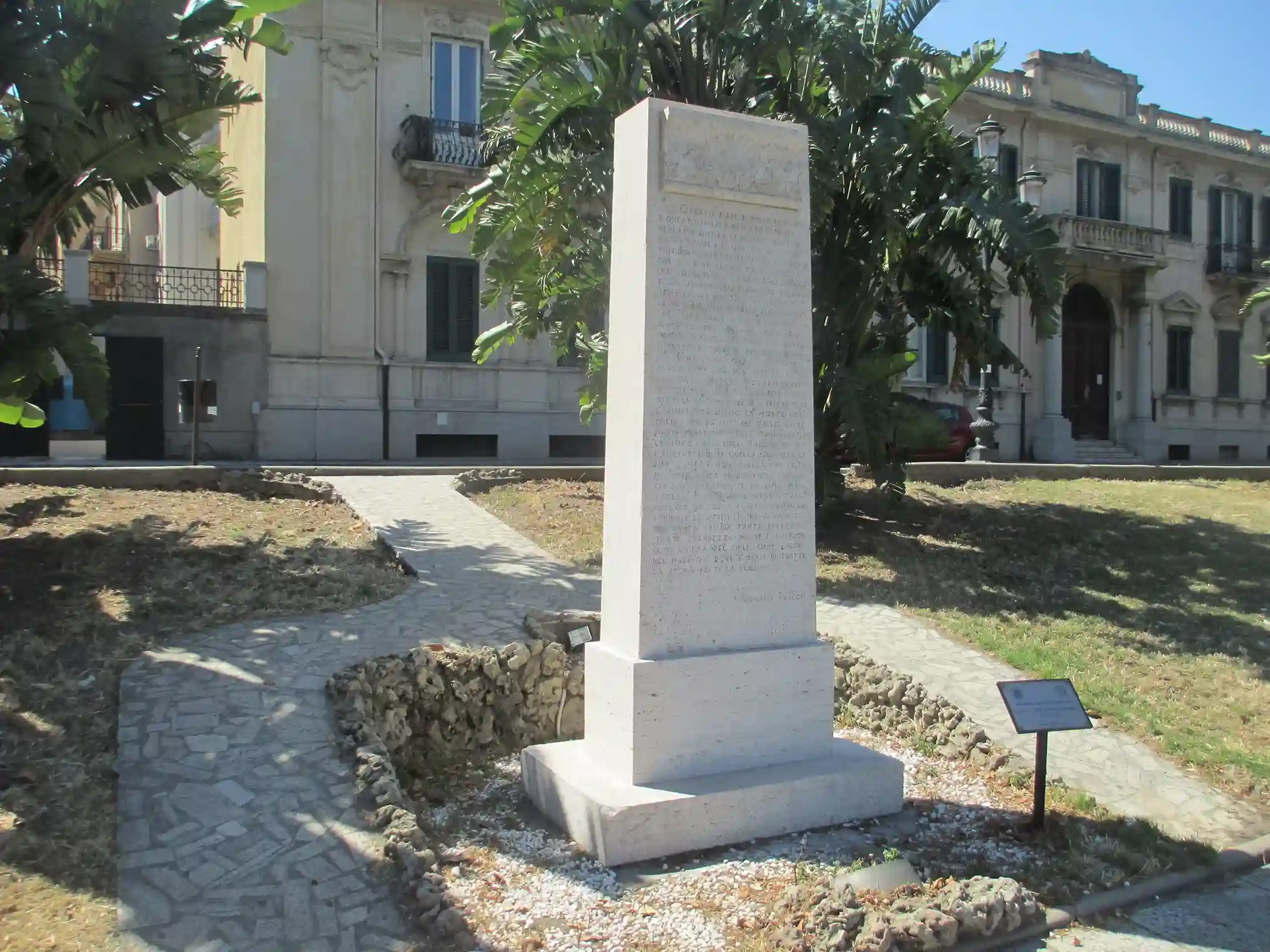 Monument to Giovanni Pascoli with engraved verses on Reggio Calabria’s Lungomare